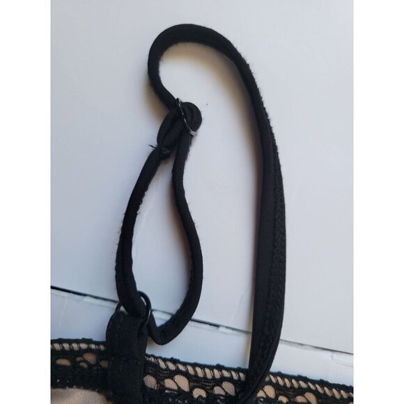 Torrid Lace V Neck Sleeveless Blouse Size 2 Office Wear Preppy Formal Event - Picture 4 of 7